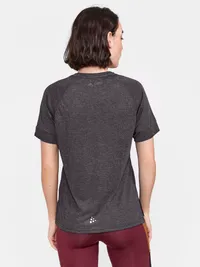 1913722-999200_ADV Trail Wool SS Tee W_Closeup2.jpg